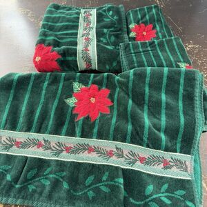 Vintage Franco Christmas Towel Set 2 Bath + 2 Hand Green Holly Berry Turkey